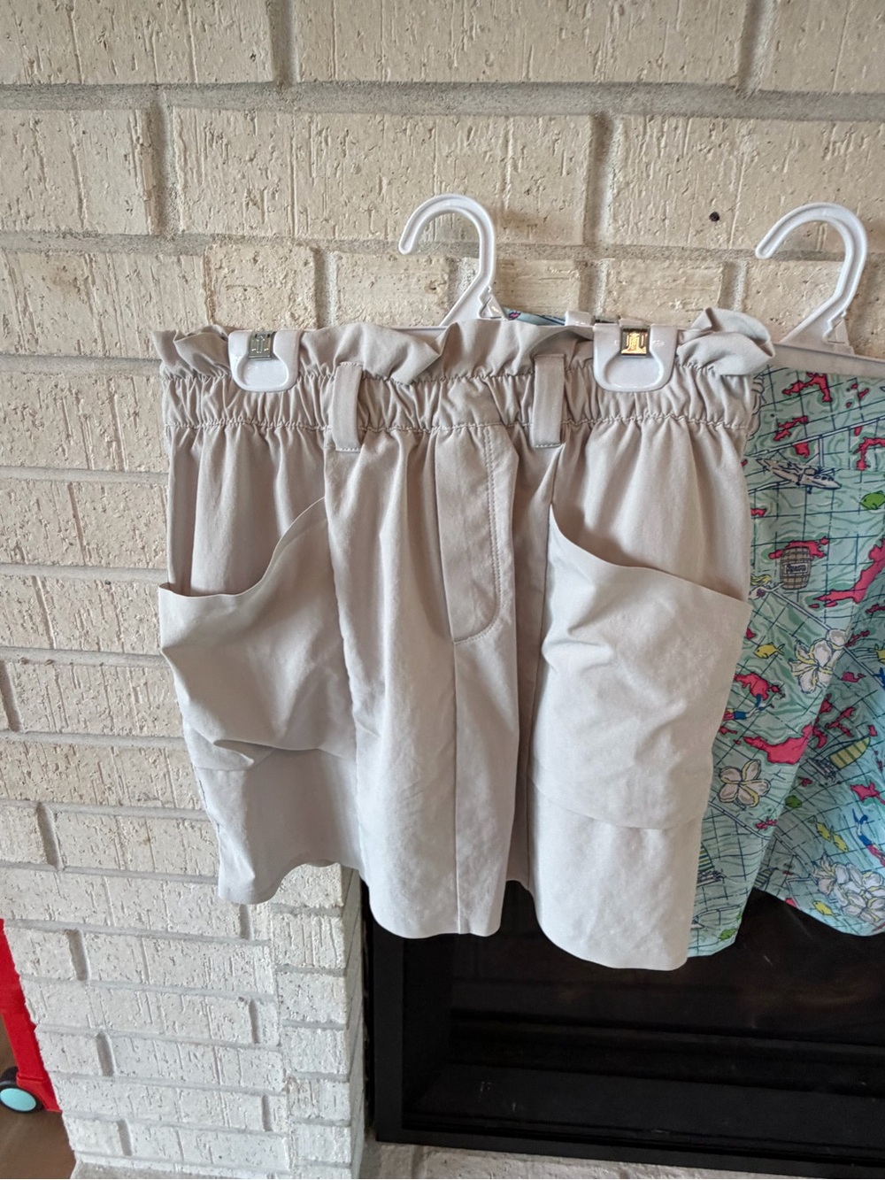 Athleta Paperbag Waist Pocket Skirt Shorts in Light Beige